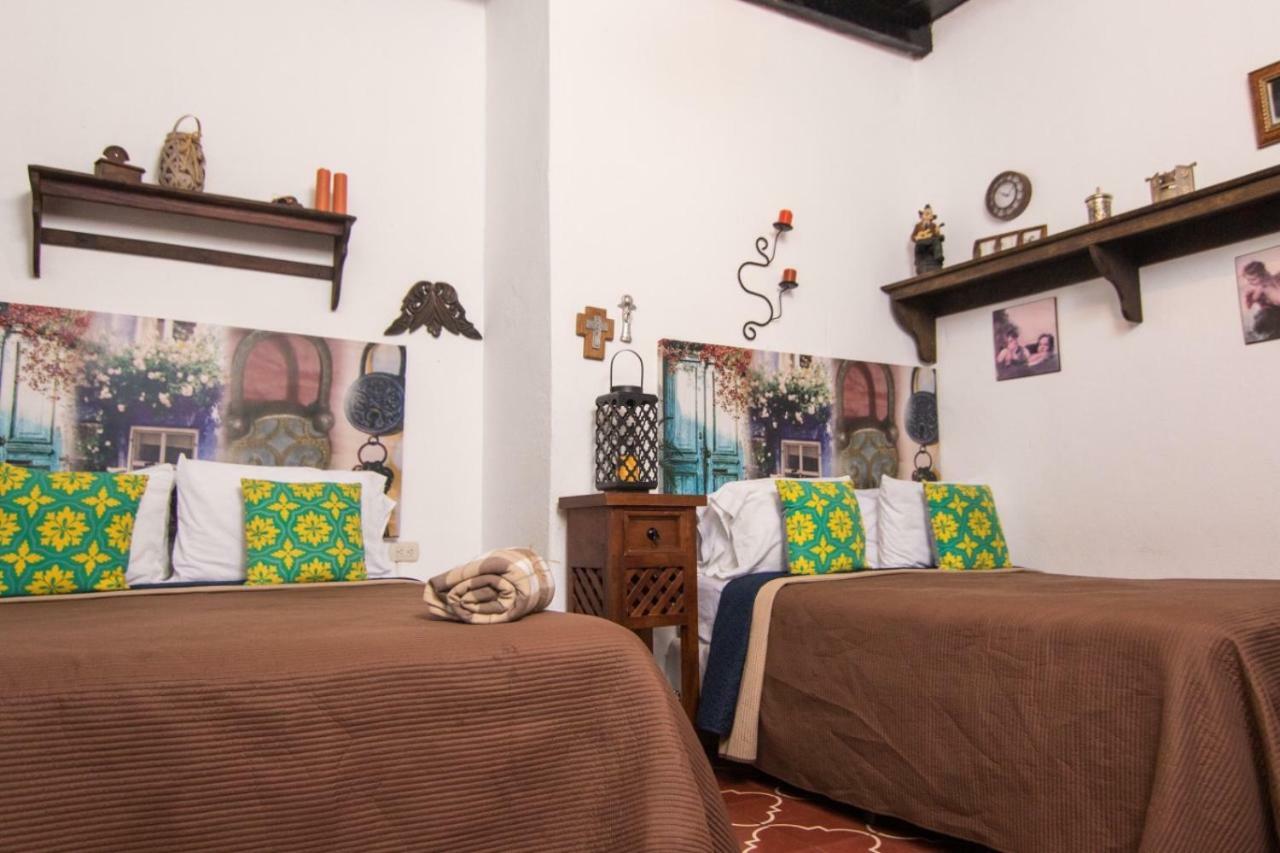 Hotel Posada Del Rosario 危地马拉安地瓜 外观 照片